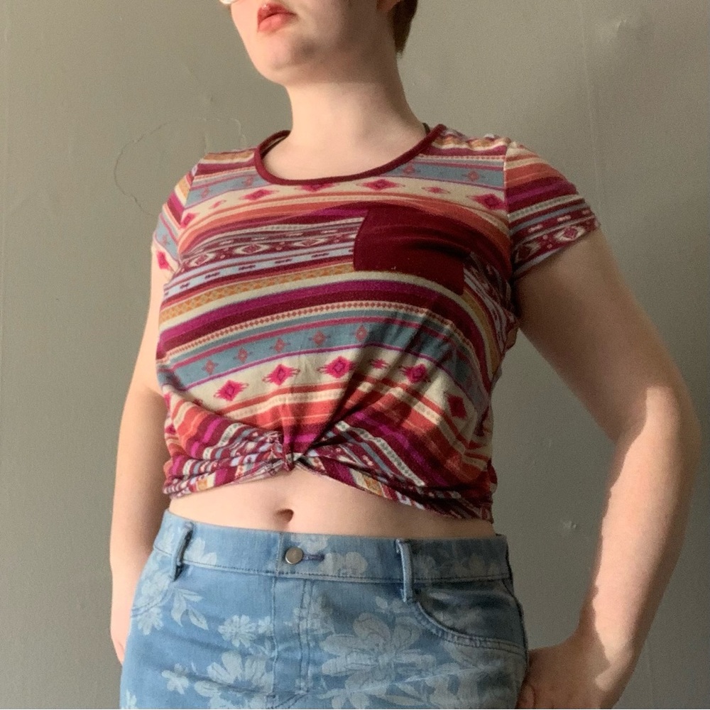 Trapeze pattern Scrunch Crop Top | No Boundaries | Large (11-13)